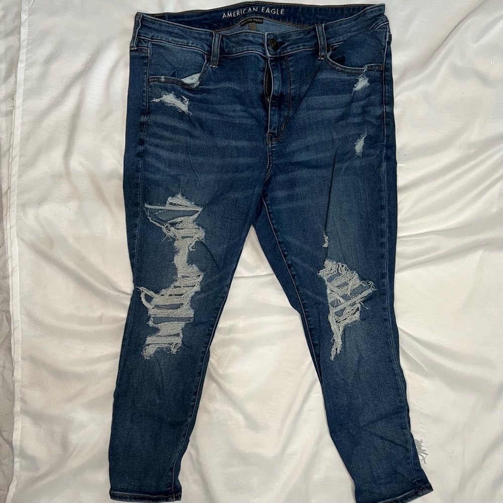Distressed/Ripped American Eagle Ankle Length Jeans